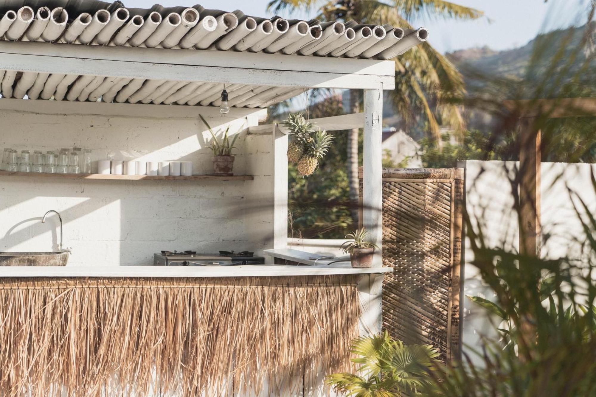 Nalua Surf Boutique Hotel Kuta  Exterior photo